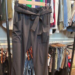 Athleta Belted Pant 6P